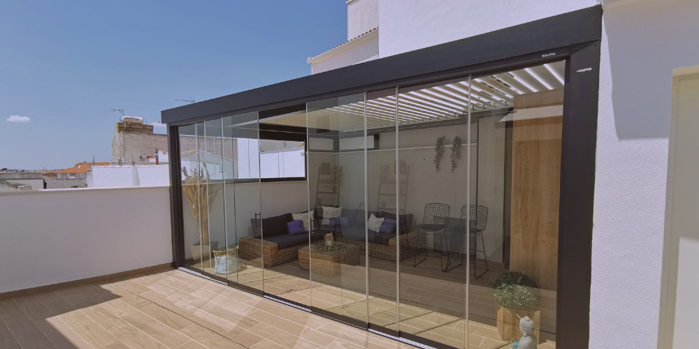 ¿Cómo tener una terraza bonita y protegida