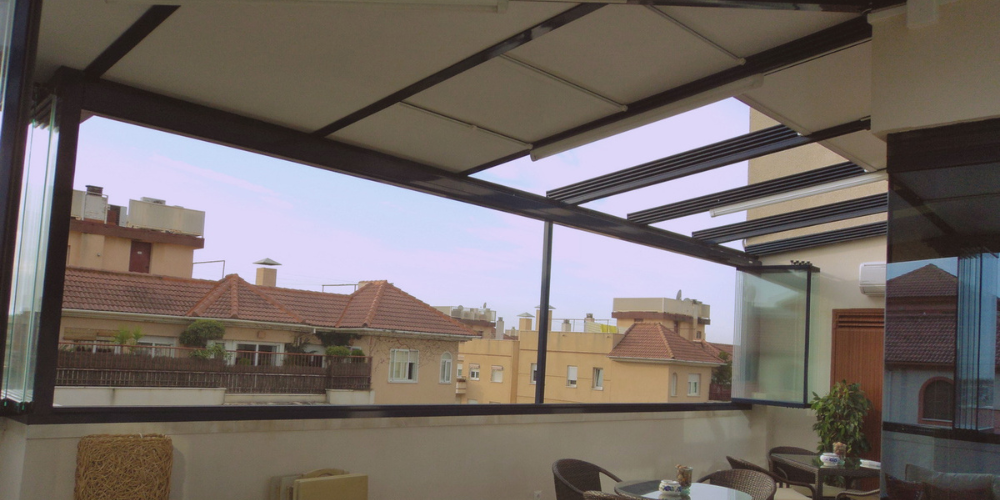 Cortinas de cristal_ trucos para una limpieza al detalle