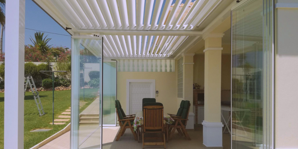 Cortinas de cristal_ trucos para una limpieza al detalle