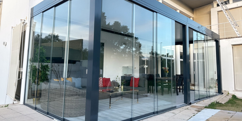 Ejemplos de cerramiento de aluminio