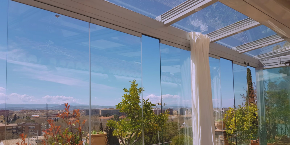 ¿Cómo aislar tu terraza del frío o del calor