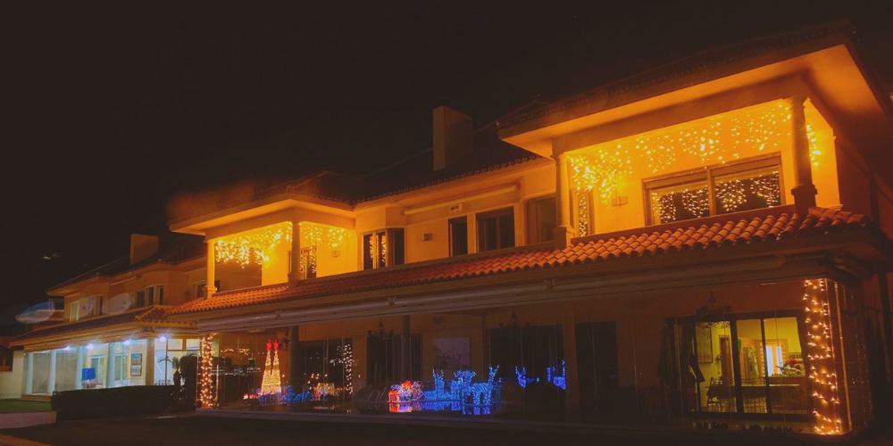 Luces de Navidad en el jardín_ ideas para decorar tu hogar