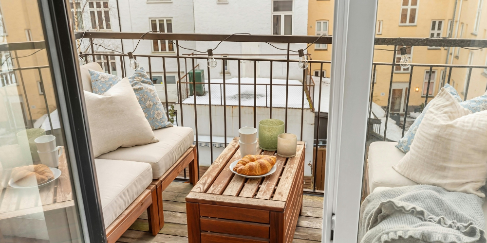 techo móvil recogido en cerramientos de balcones