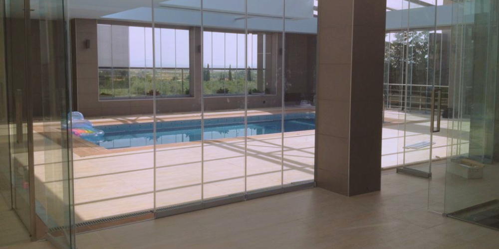 Cerramientos de cristal para piscinas