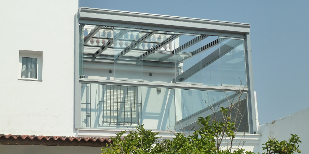 Acristalar terraza para invierno con techo de cristal móvil