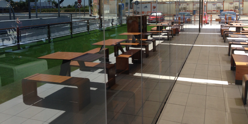 Separar ambientes en oficinas con cerramientos de cristal