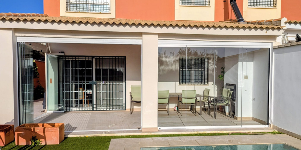 Cerramientos con cortinas de cristal