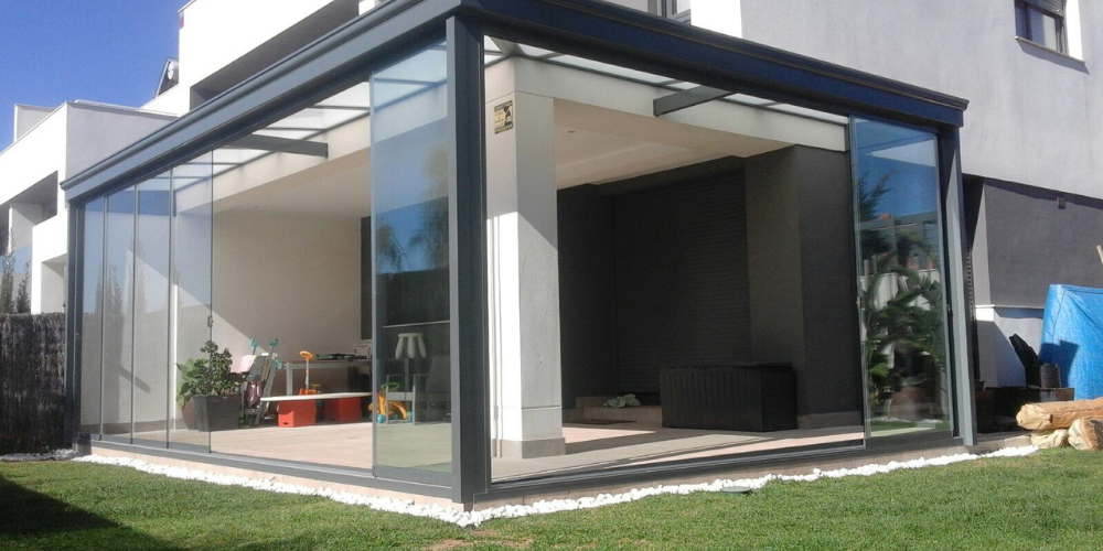 Mantenimiento y cuidado de cortinas de cristal