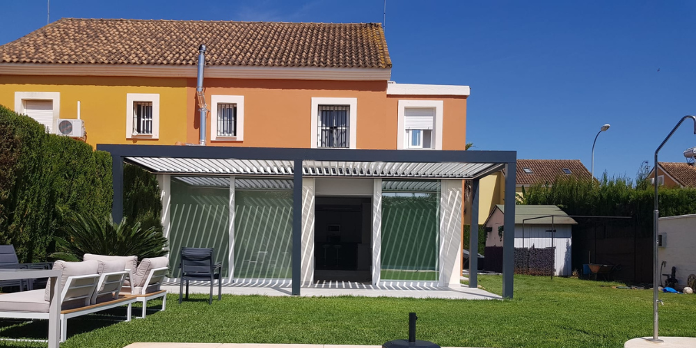 Ventajas de una pérgola bioclimática en verano
