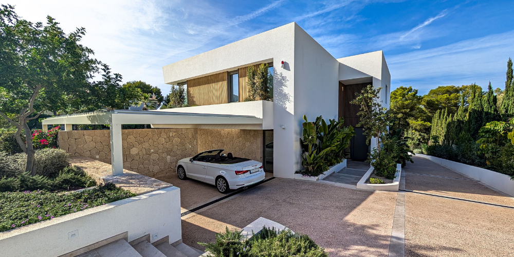 Ejemplo de tipos de carports en vivienda de Málaga