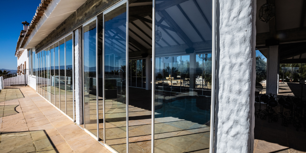 Mantenimiento de cortinas de cristal