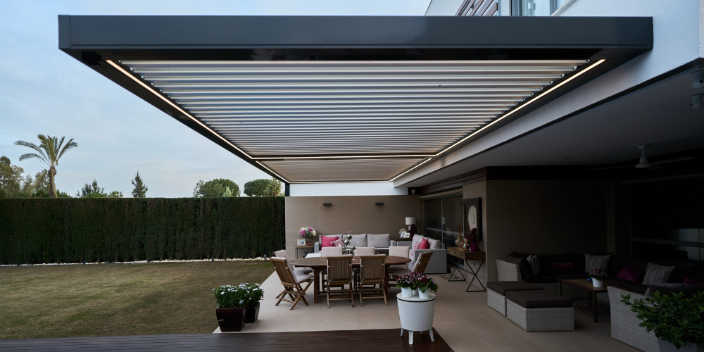 Pérgola retráctil vs pérgola bioclimática, ¿Cuál es mejor?