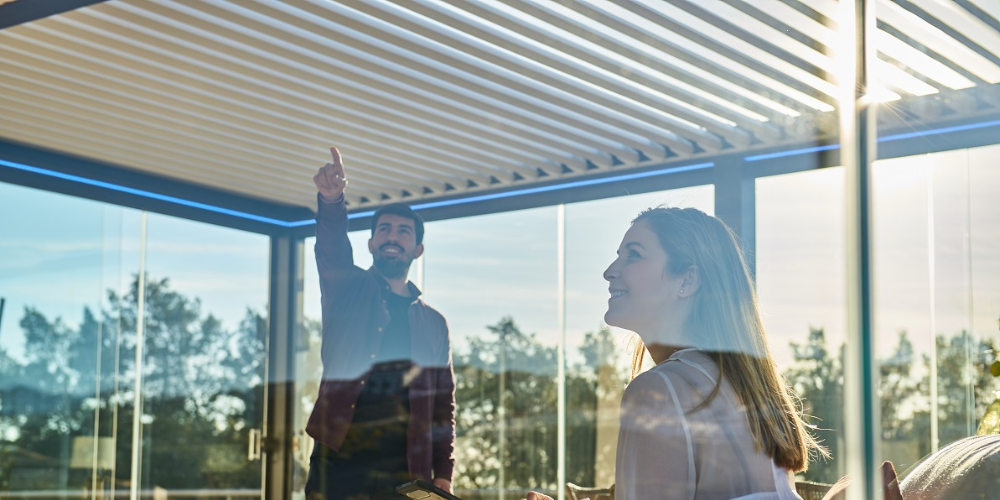 Pérgola retráctil vs pérgola bioclimática, ¿Cuál es mejor?