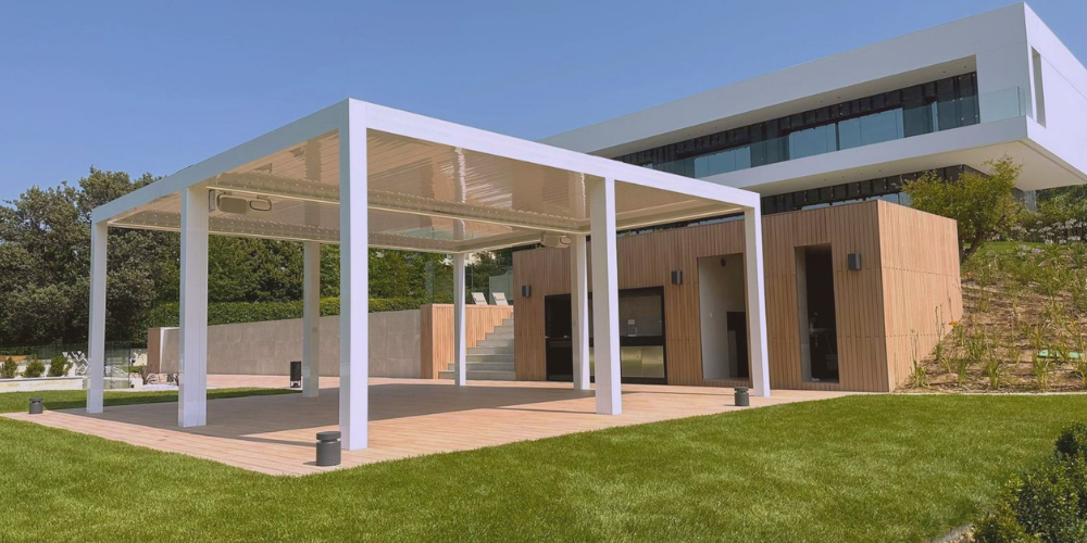 Por qué las pérgolas bioclimáticas a medida son la mejor inversión para cualquier vivienda