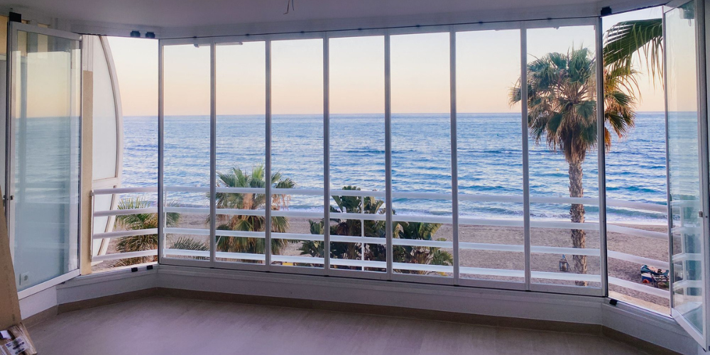 cortinas de cristal abatibles a medida