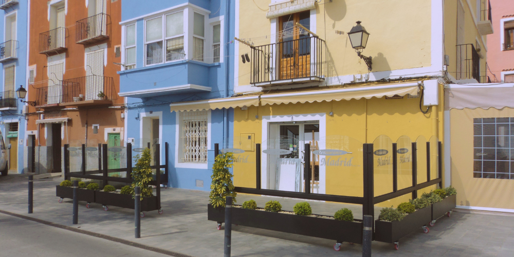Tipos de paravientos de cristal a medida para hostelería